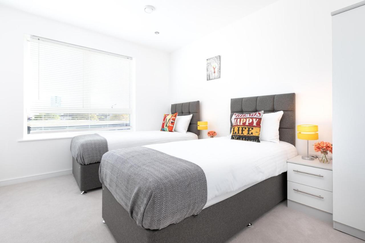 Skyvillion - Olympic View London Stratford Apartment ภายนอก รูปภาพ