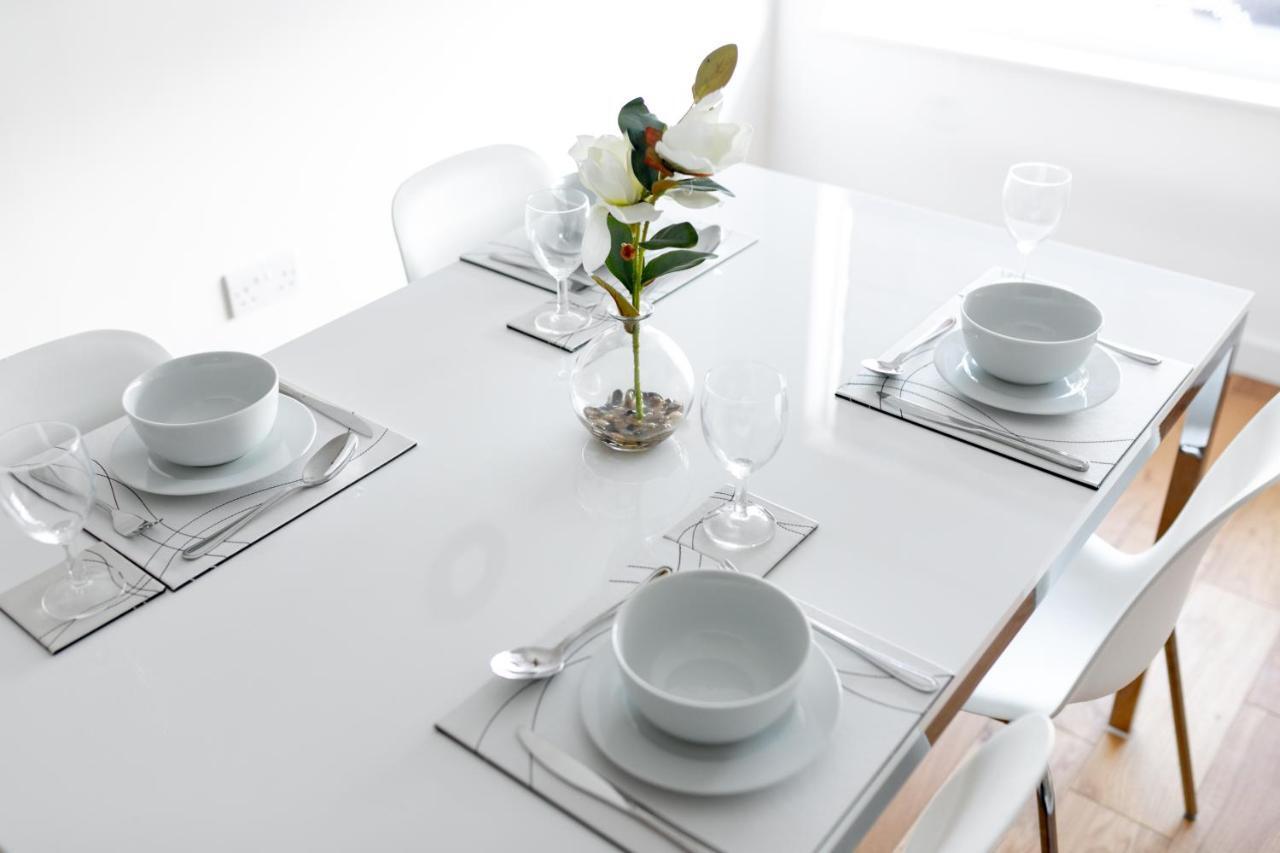 Skyvillion - Olympic View London Stratford Apartment ภายนอก รูปภาพ