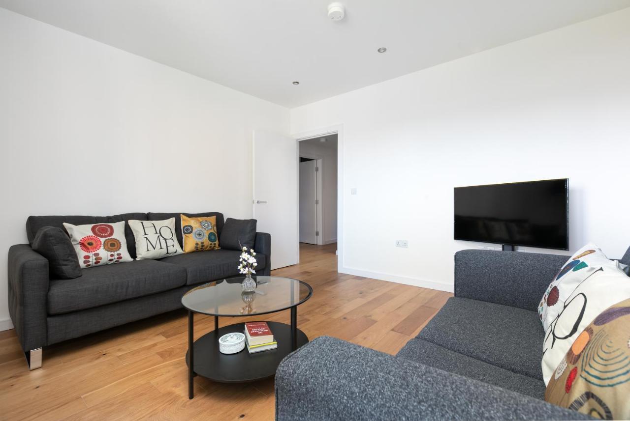 Skyvillion - Olympic View London Stratford Apartment ภายนอก รูปภาพ