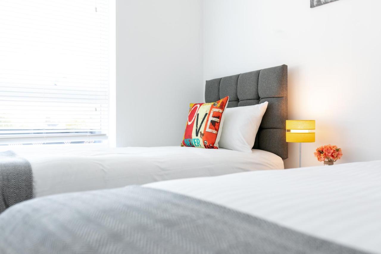 Skyvillion - Olympic View London Stratford Apartment ภายนอก รูปภาพ
