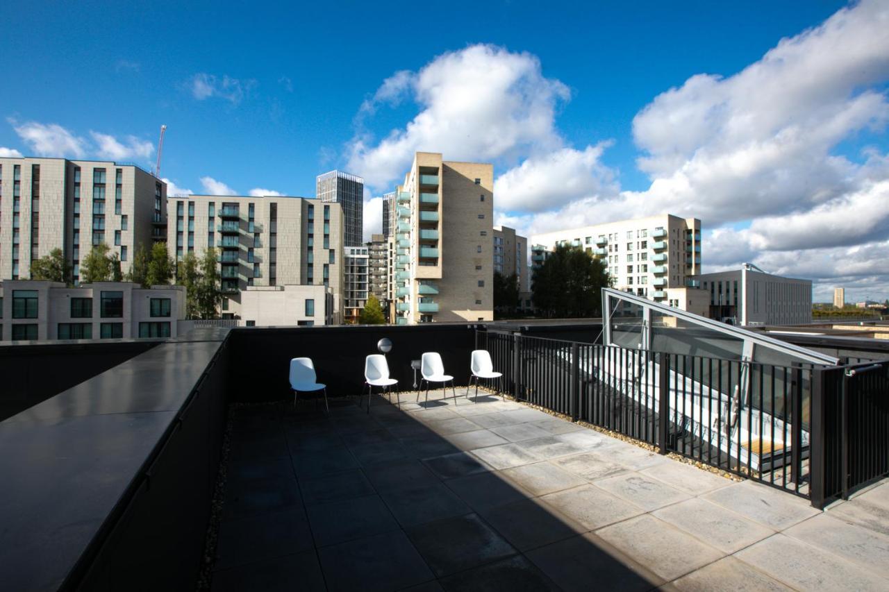 Skyvillion - Olympic View London Stratford Apartment ภายนอก รูปภาพ